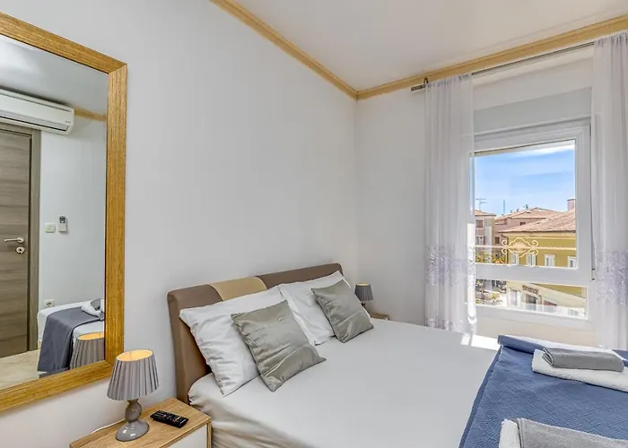 On Liberty Square 포레치