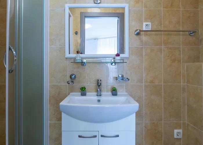 On Liberty Square 포레치